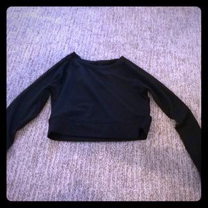 Cropped athletic shirt